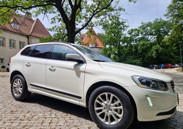 Volvo XC 60 cena 75500 przebieg: 173000, rok produkcji 2016 z Kraków małe 254